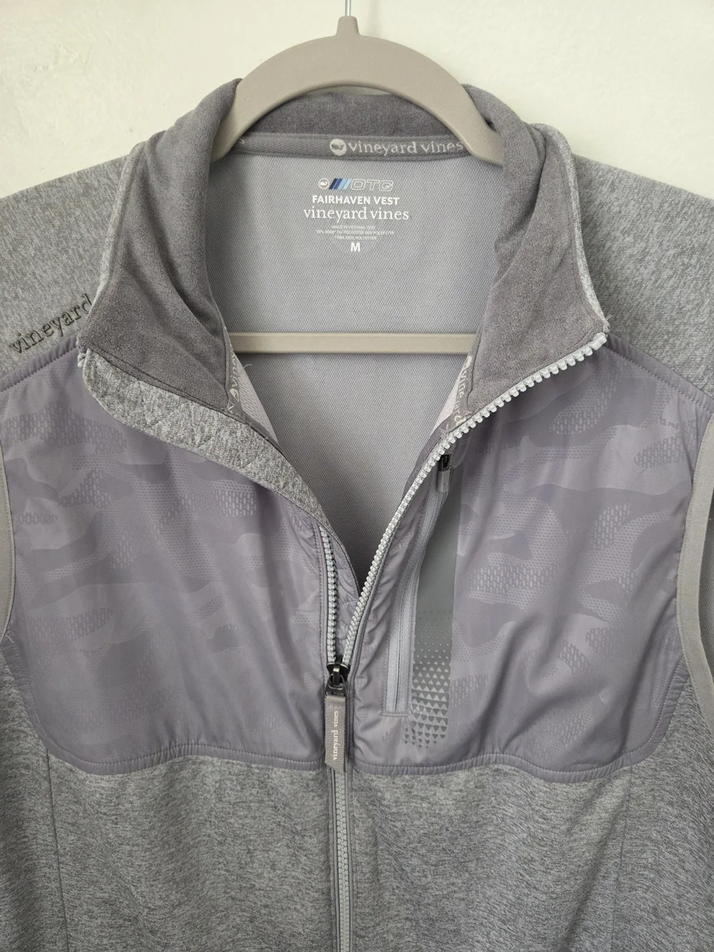 Vineyard Vines Men’s Gray Performance Zip Vest